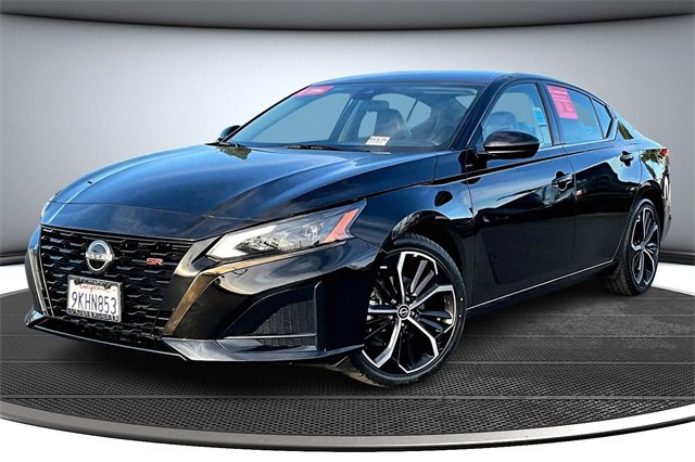 Certified 2024 Nissan Altima 2.5 SR image 3