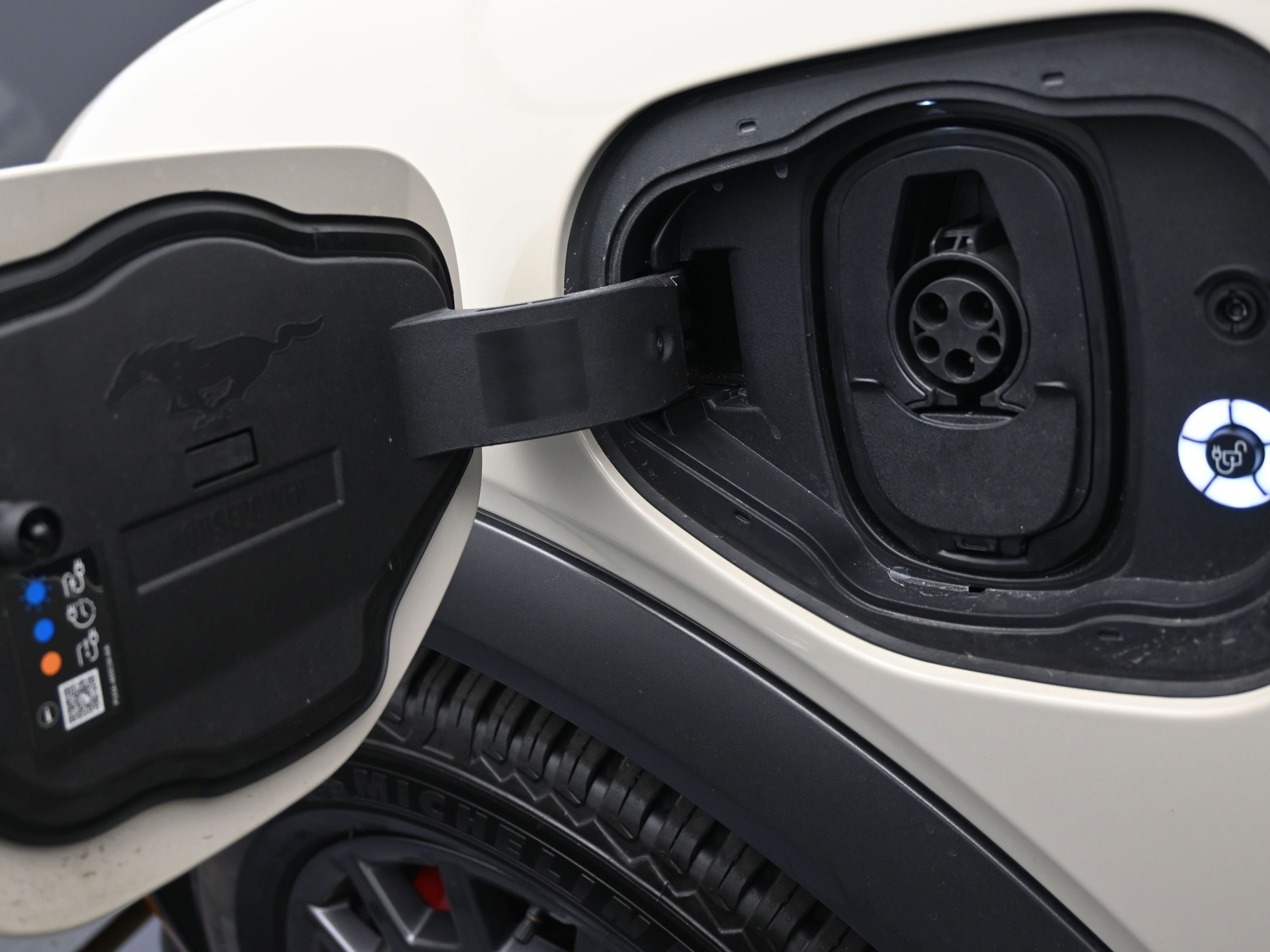 Used 2025 Ford Mustang Mach-E GT image 48