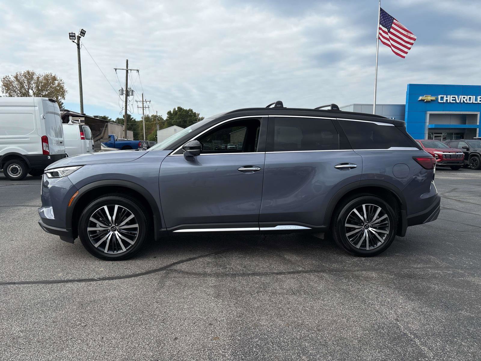 Used 2024 INFINITI QX60 Autograph w/ Cargo Package image 2