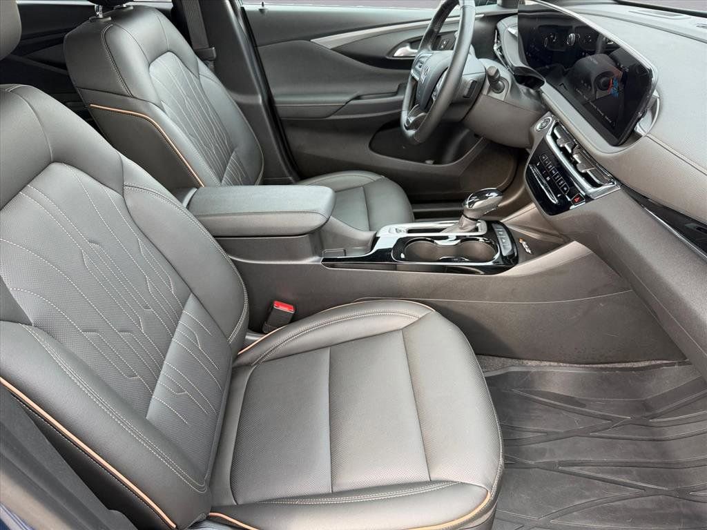 Used 2025 Buick Envista Avenir image 18