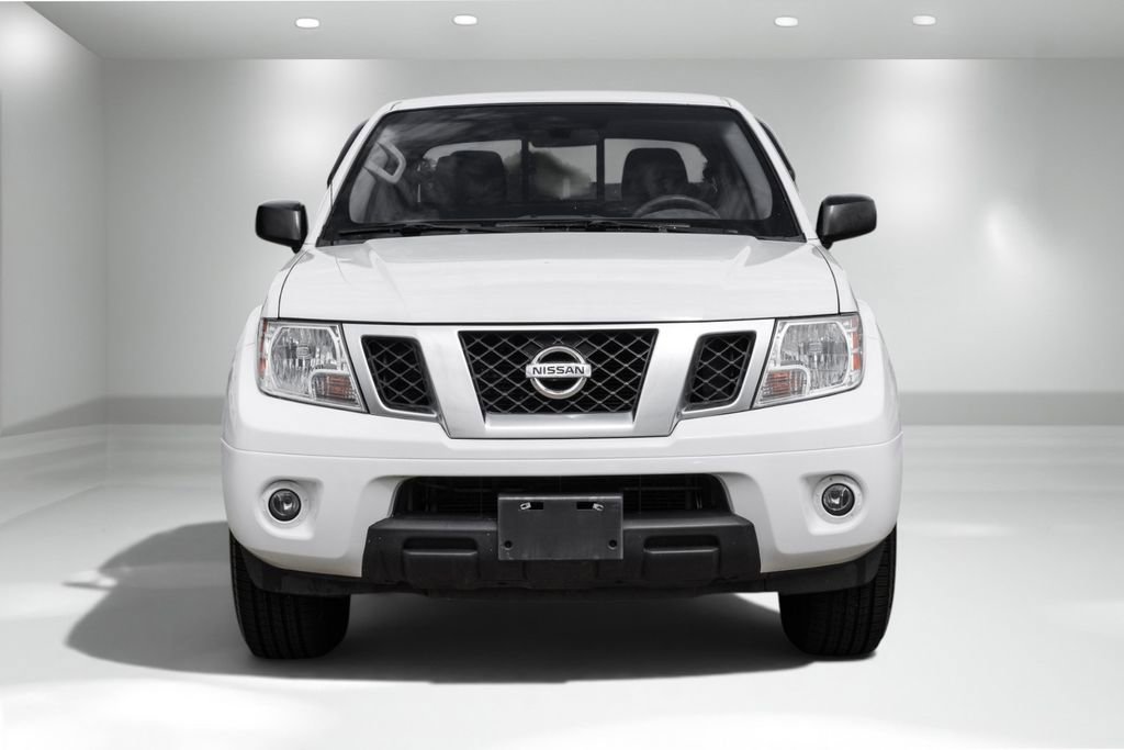 Used 2019 Nissan Frontier Desert Runner RWD image 4