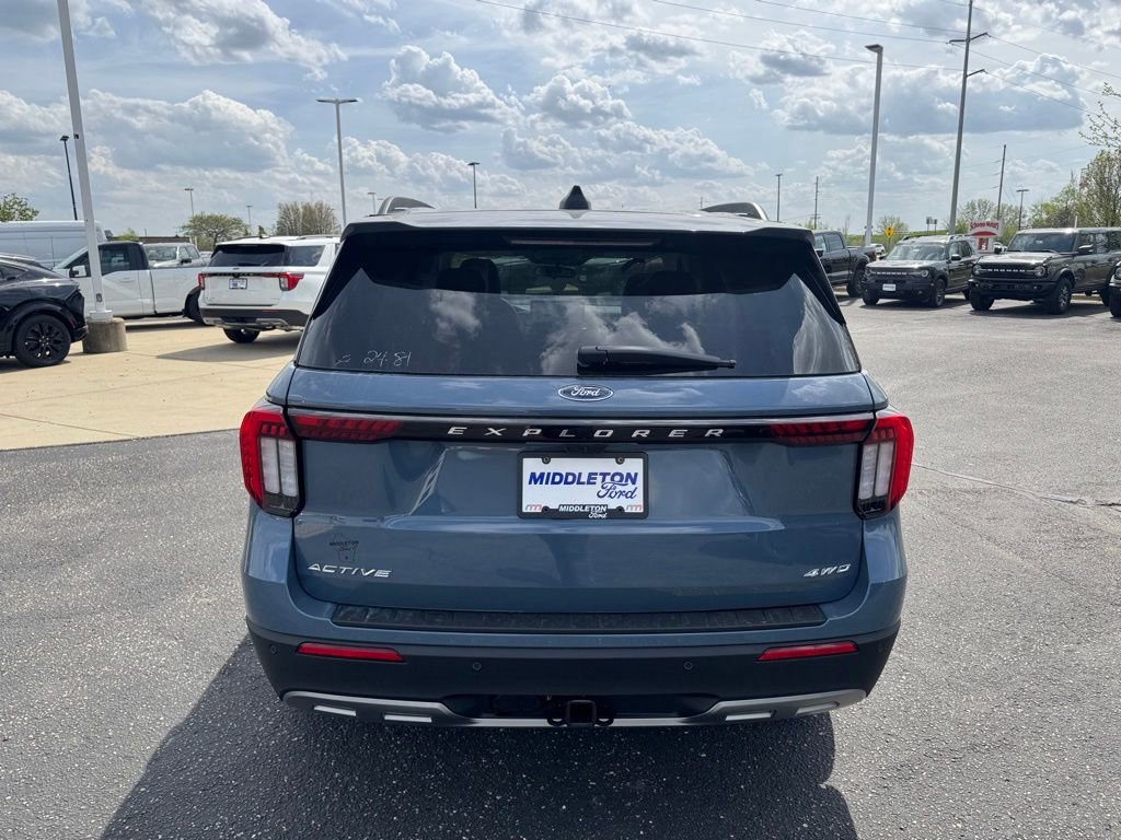New 2026 Ford Explorer Active AWD/4WD image 4