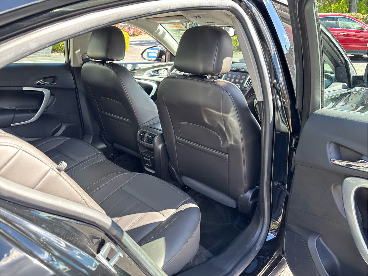 Used 2016 Buick Regal Premium AWD/4WD image 29