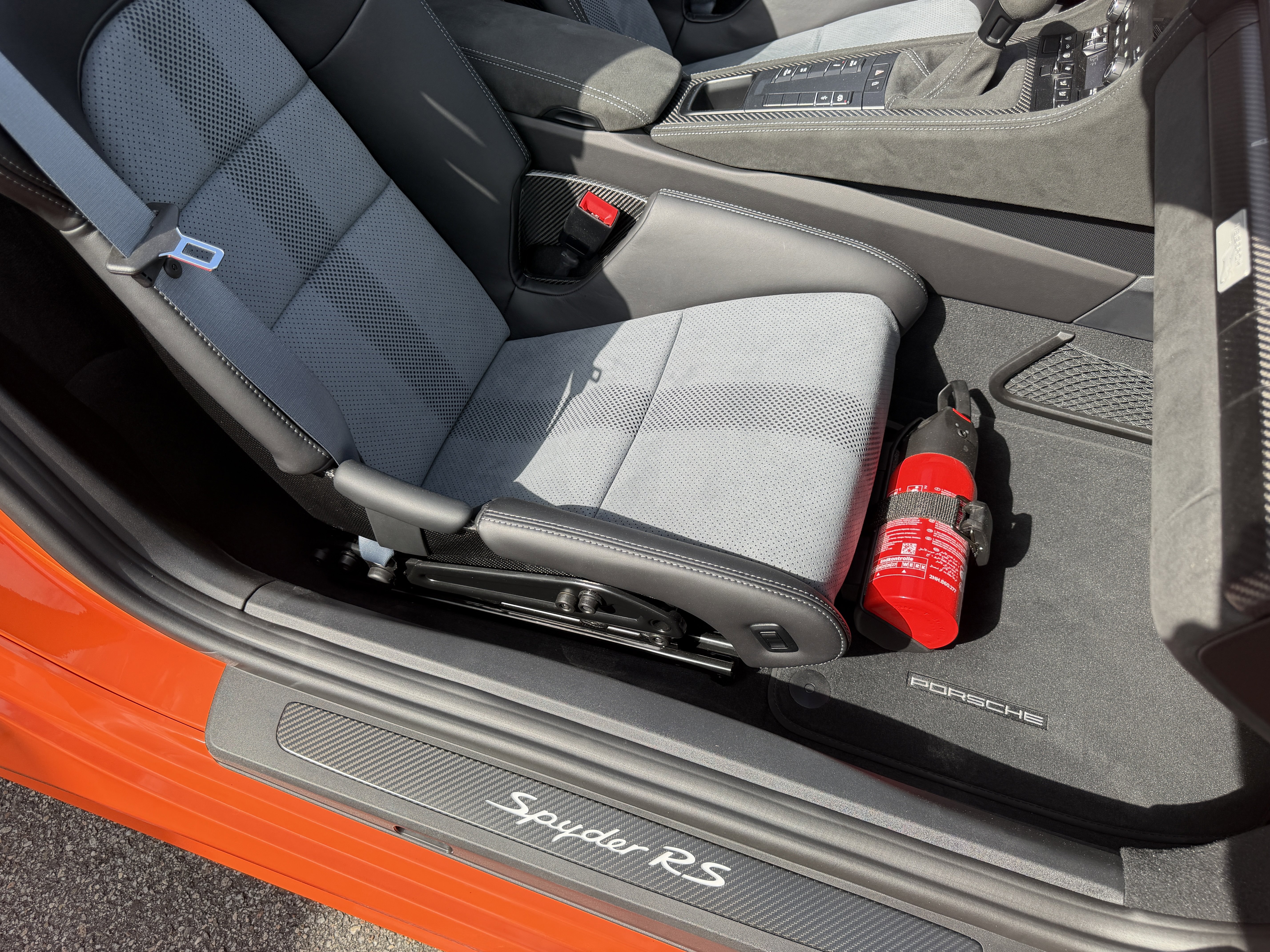 Certified 2024 Porsche 718 Boxster Spyder RS image 17