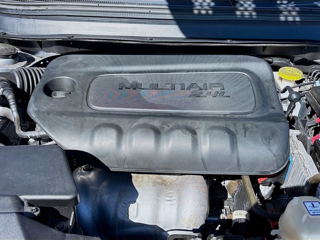 Used 2021 Jeep Cherokee Latitude Plus w/ Sun & Sound Group image 30