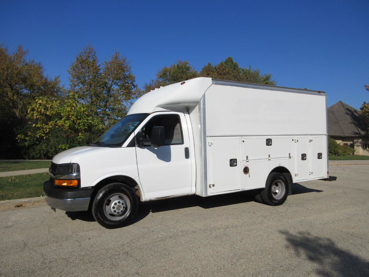 Used 2016 Chevrolet Express 3500 RWD image 20