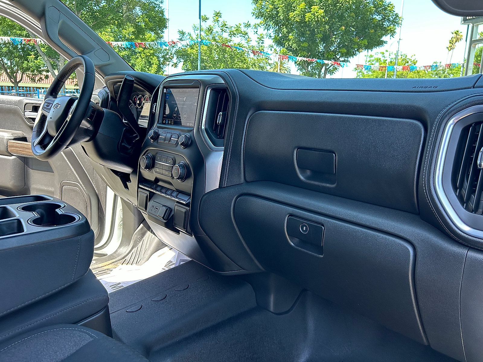 Used 2020 Chevrolet Silverado 1500 LT Trail Boss AWD/4WD image 25