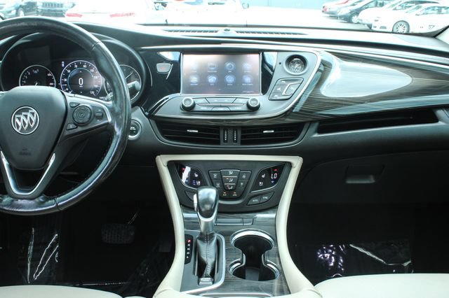 Used 2019 Buick Envision Premium w/ Driver Confidence Package AWD/4WD image 18