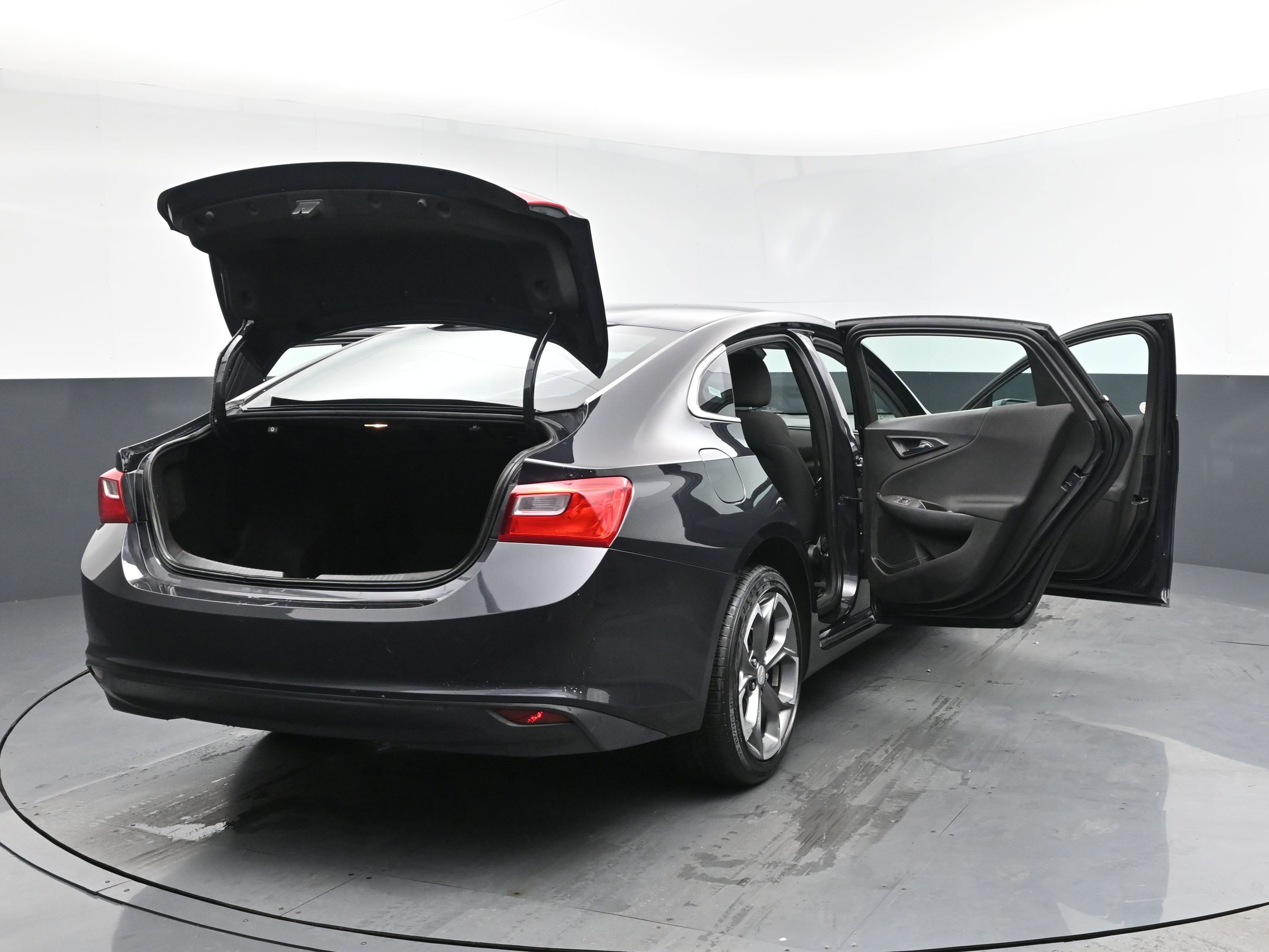 Used 2023 Chevrolet Malibu LT image 29