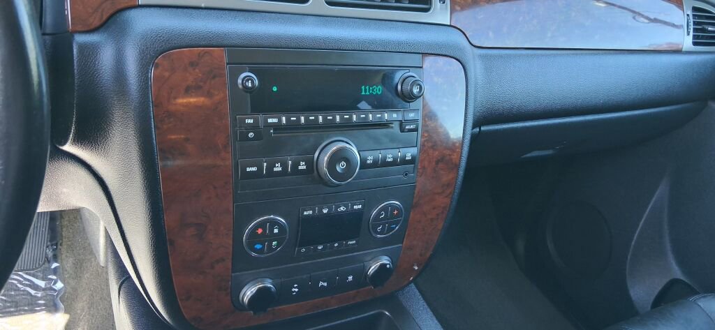 Used 2010 Chevrolet Tahoe LT AWD/4WD image 25