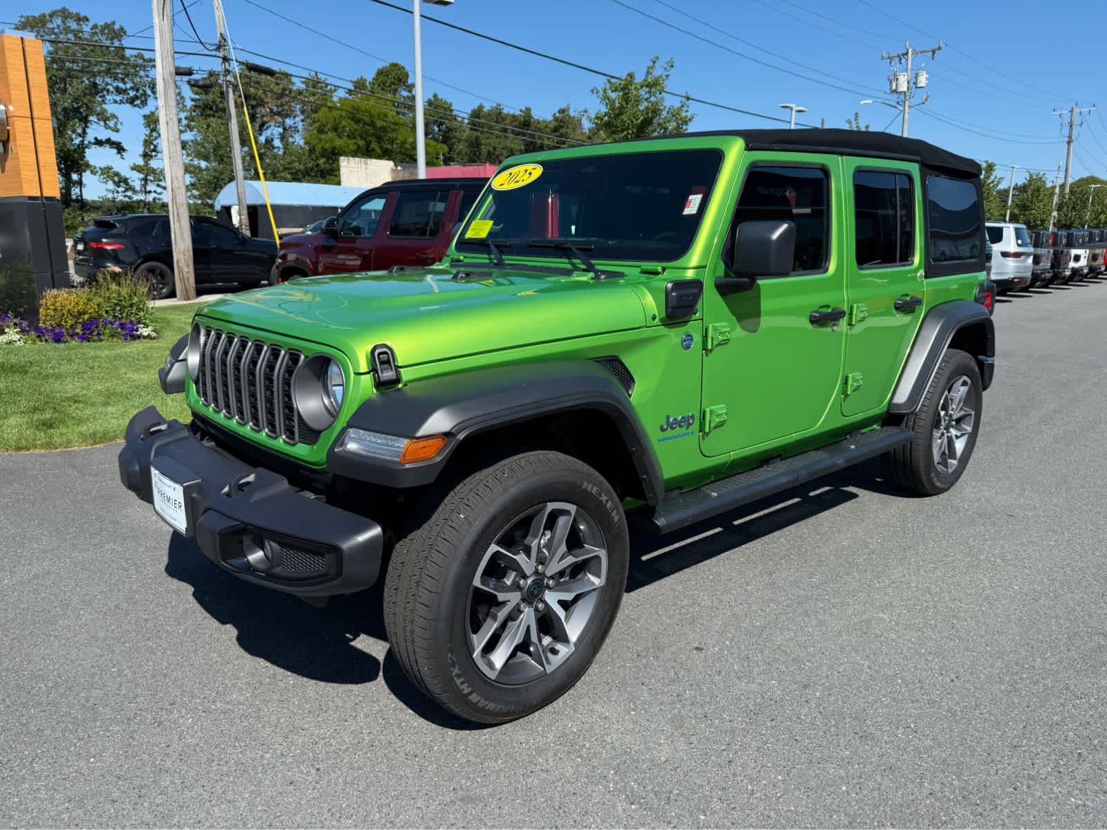 Used 2025 Jeep Wrangler Sport S image 5