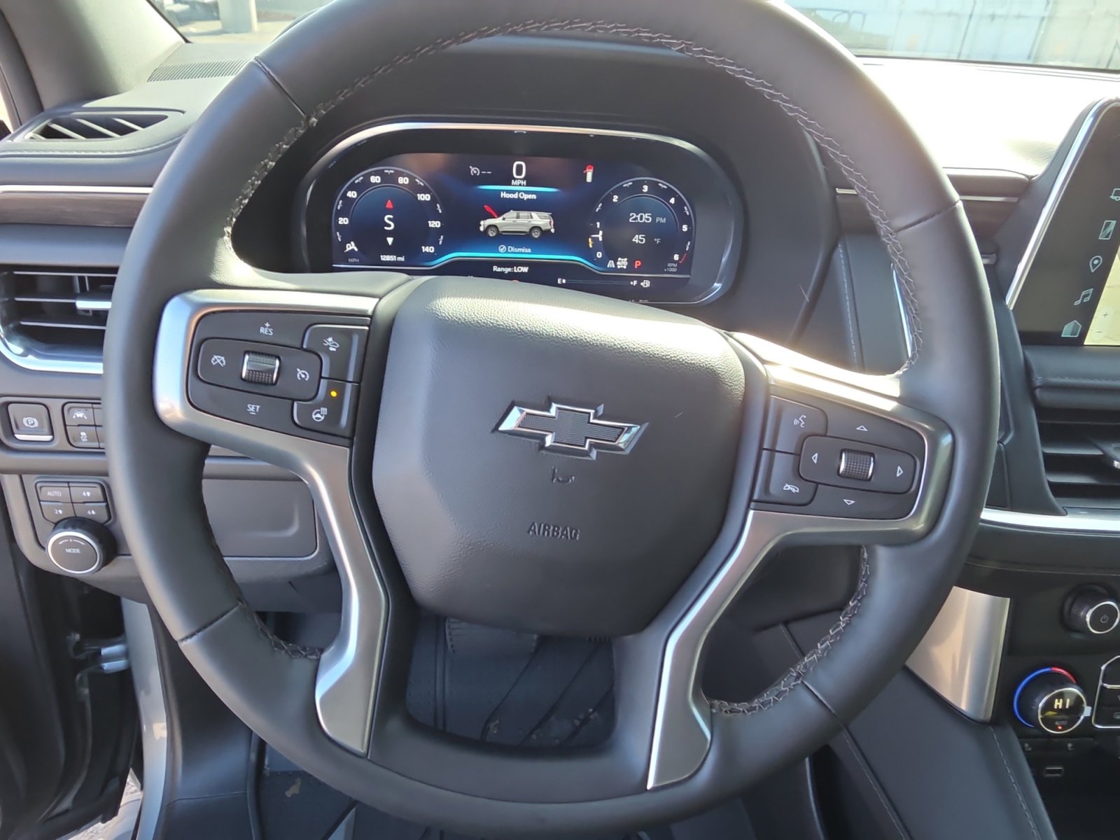 Used 2024 Chevrolet Tahoe Z71 w/ Luxury Package image 16