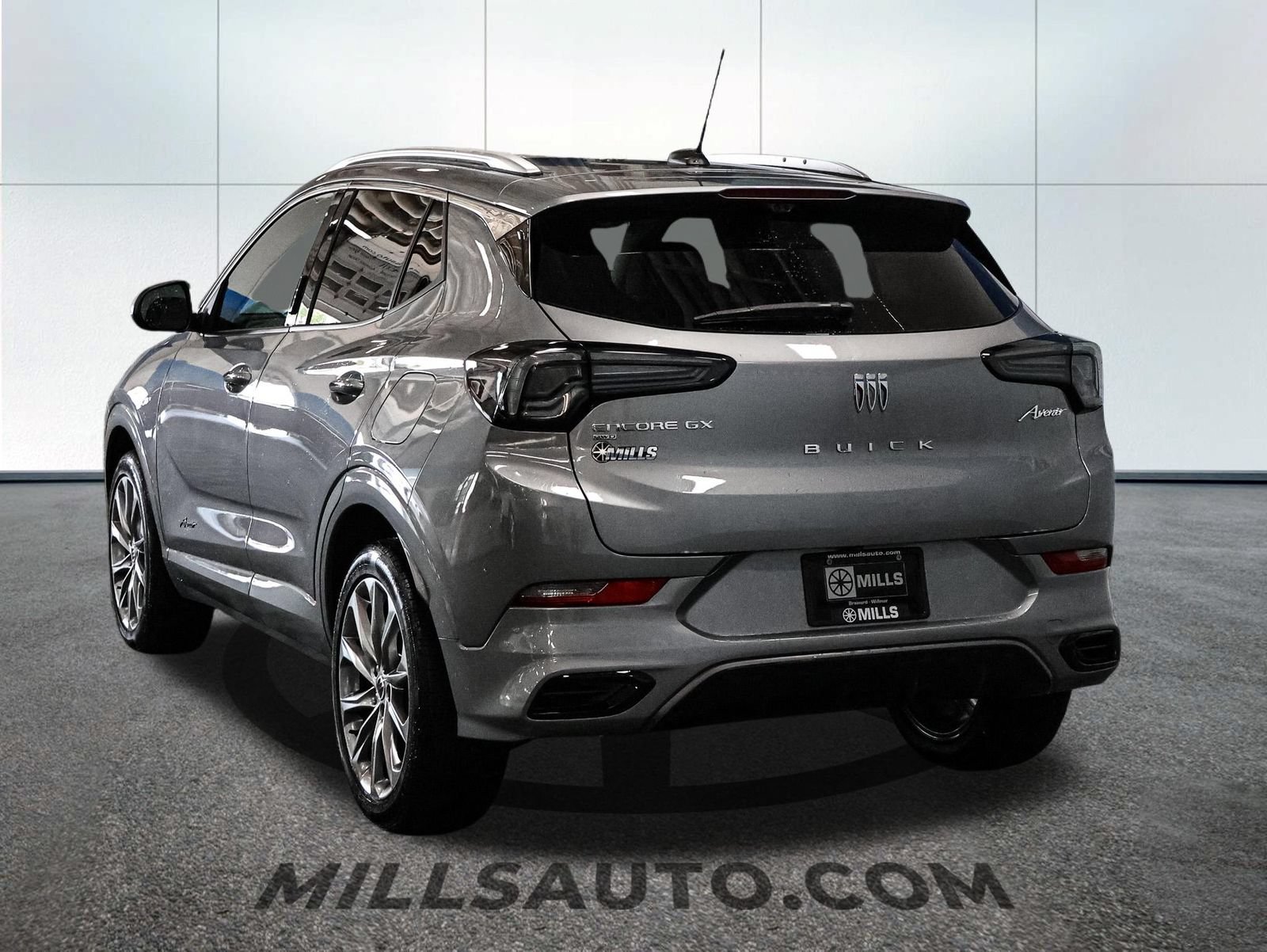 Used 2024 Buick Encore GX Avenir w/ Avenir Technology Package AWD/4WD image 6