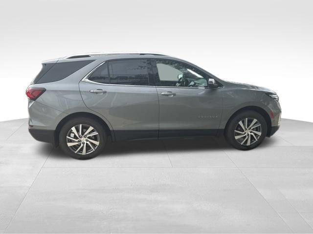 Used 2023 Chevrolet Equinox Premier AWD/4WD image 6