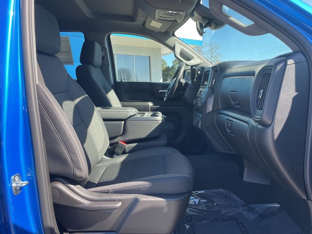 New 2026 Chevrolet Silverado 1500 Custom w/ Turbomax Blackout Package image 22