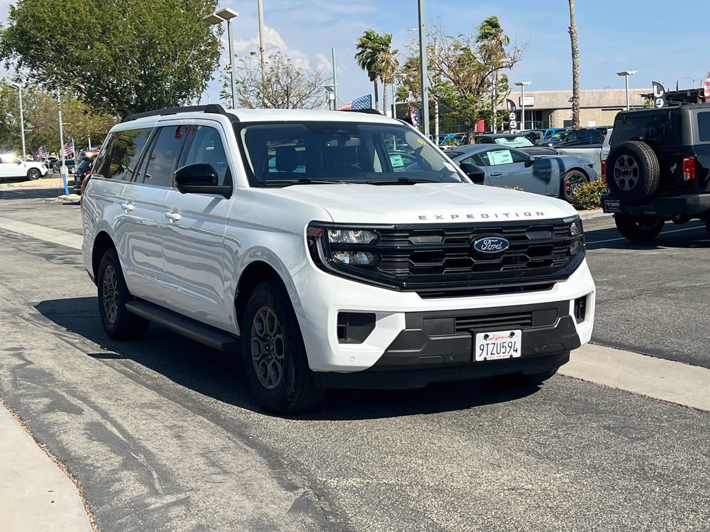 Used 2025 Ford Expedition Max Active RWD image 10
