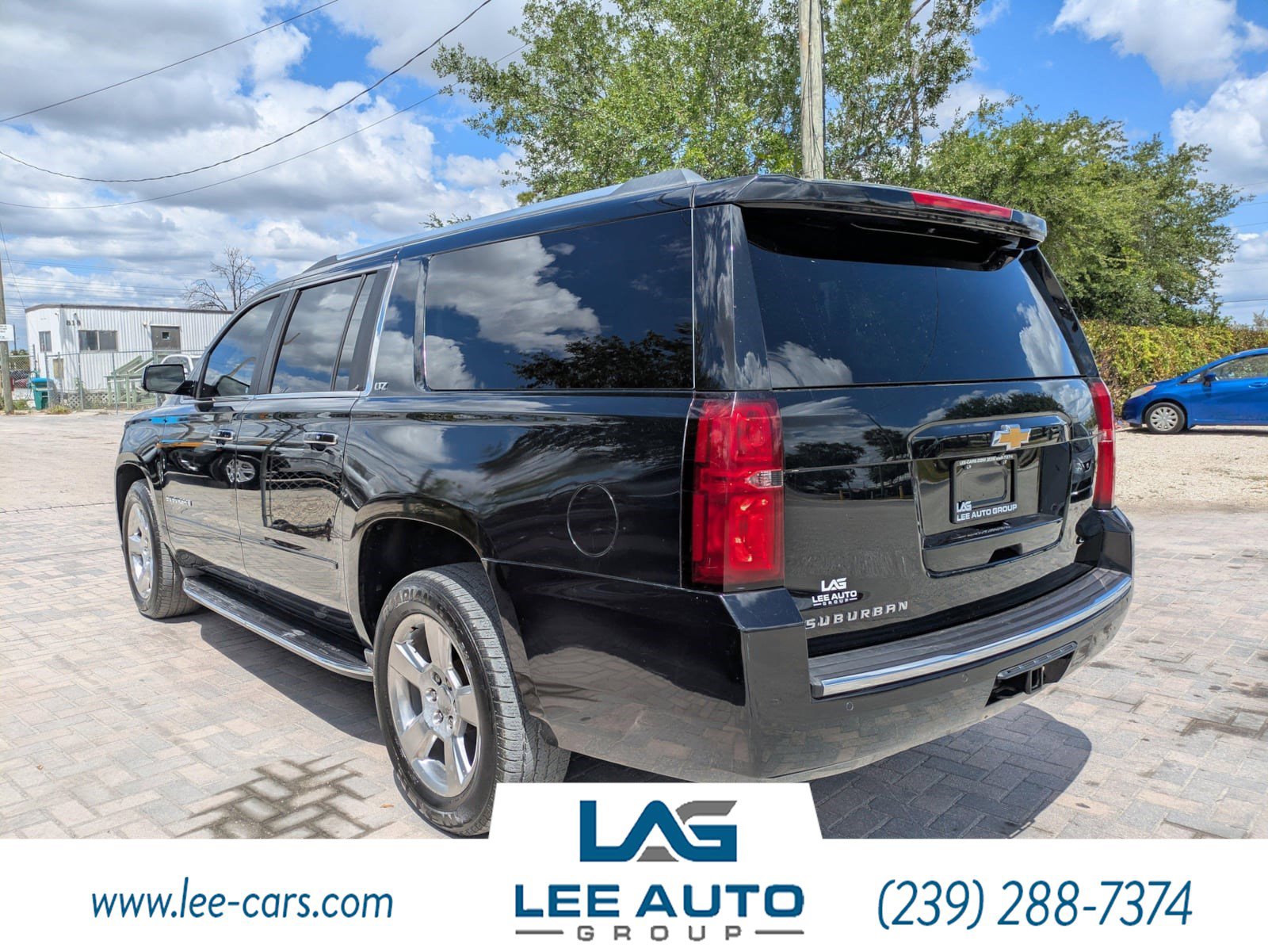 Used 2015 Chevrolet Suburban LTZ RWD image 5