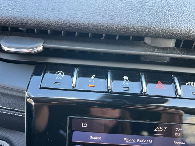 Used 2023 Jeep Grand Cherokee L Laredo image 18