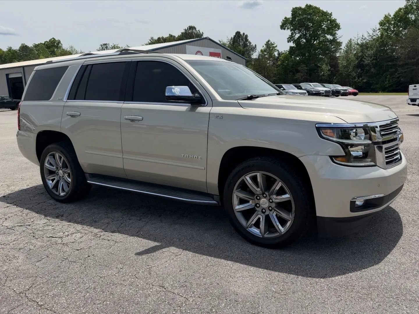 Used 2015 Chevrolet Tahoe LTZ AWD/4WD image 3
