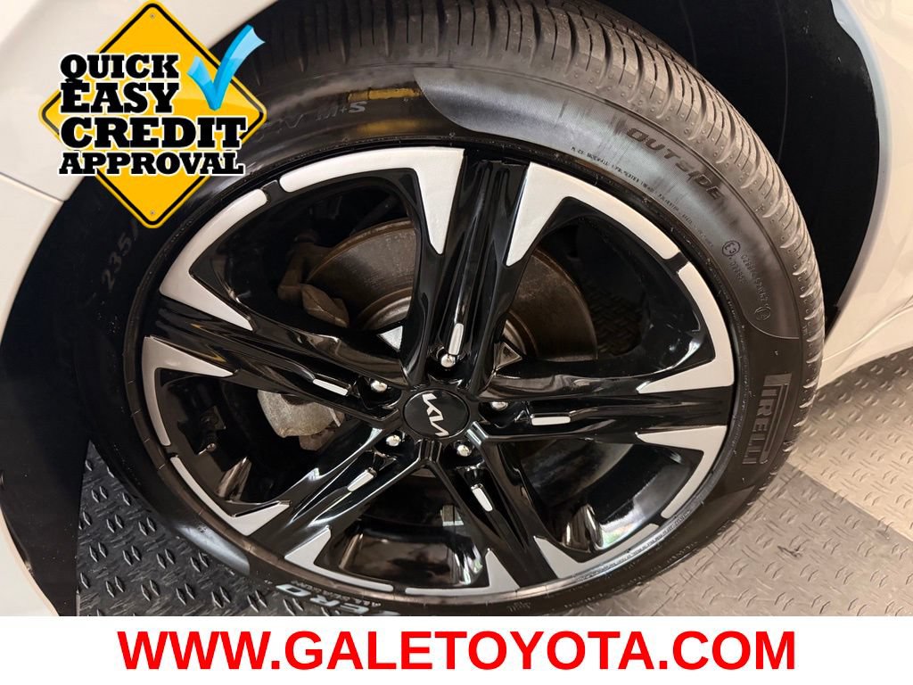 Used 2022 Kia K5 GT-Line AWD/4WD image 5