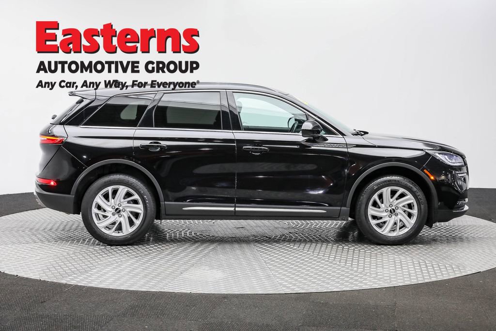 Used 2021 Lincoln Corsair AWD image 4