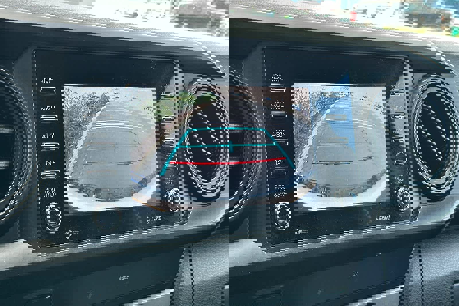 Used 2020 Toyota Tacoma SR image 19