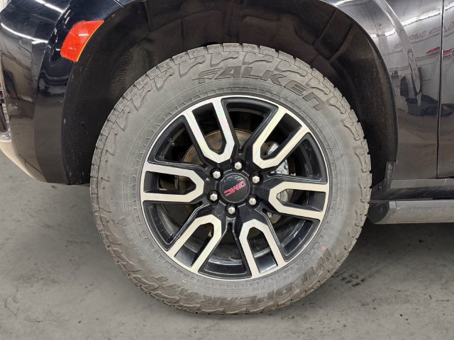 Used 2022 GMC Yukon AT4 w/ AT4 Premium Plus Package AWD/4WD image 9