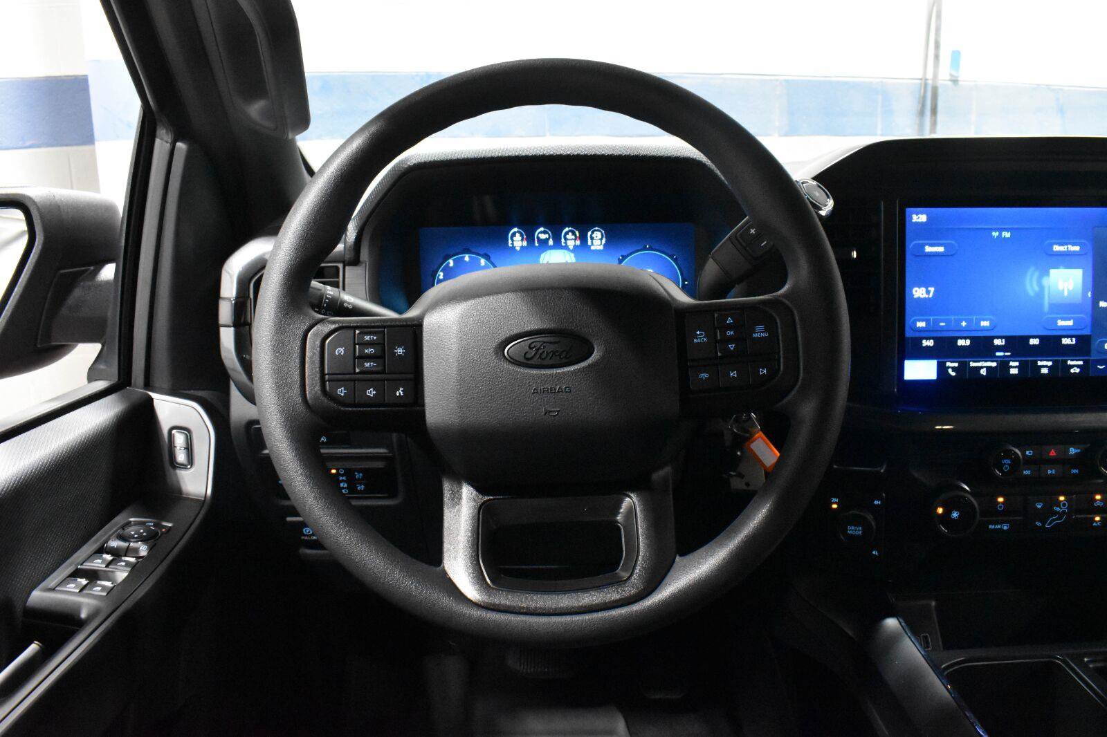 Used 2025 Ford F150 STX w/ STX Black Appearance Package AWD/4WD image 6