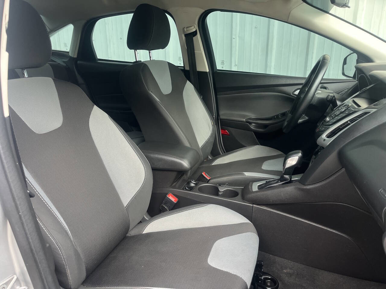 Used 2014 Ford Focus SE w/ SE Sport Package image 11