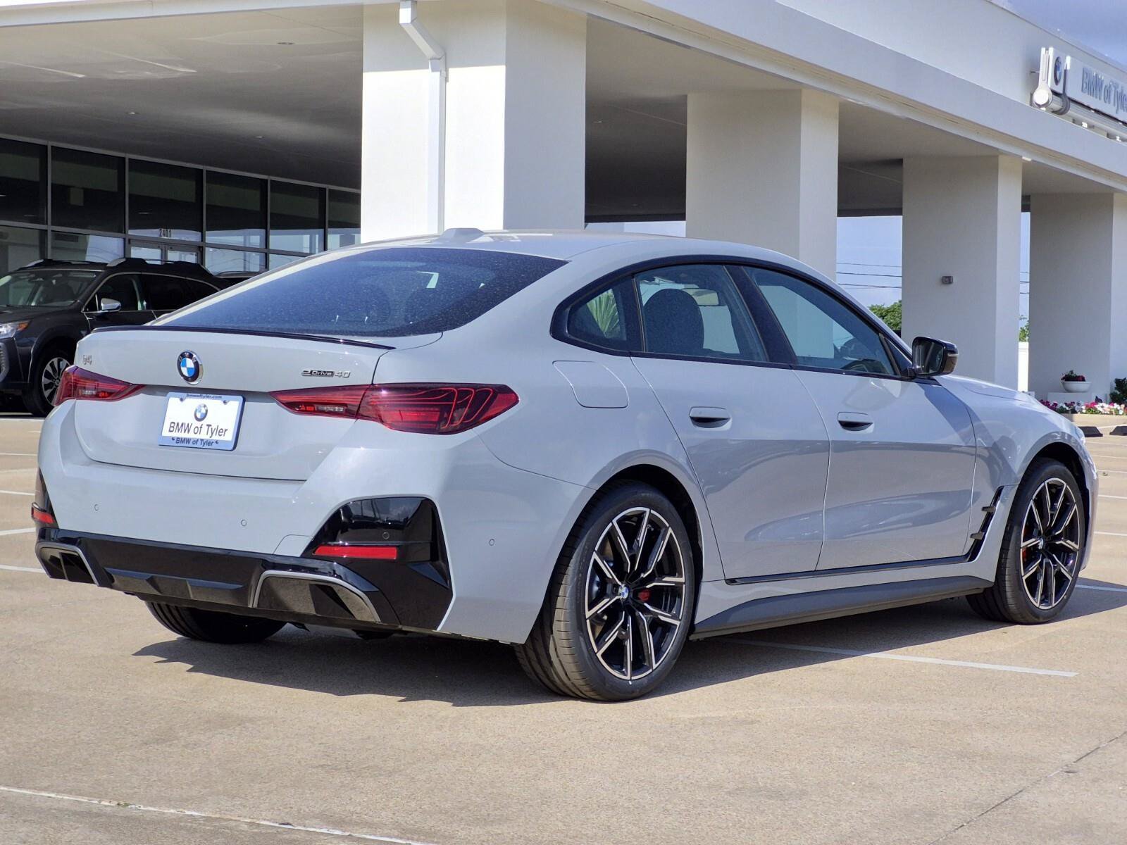 New 2026 BMW i4 eDrive40 w/ M Sport Package RWD image 4