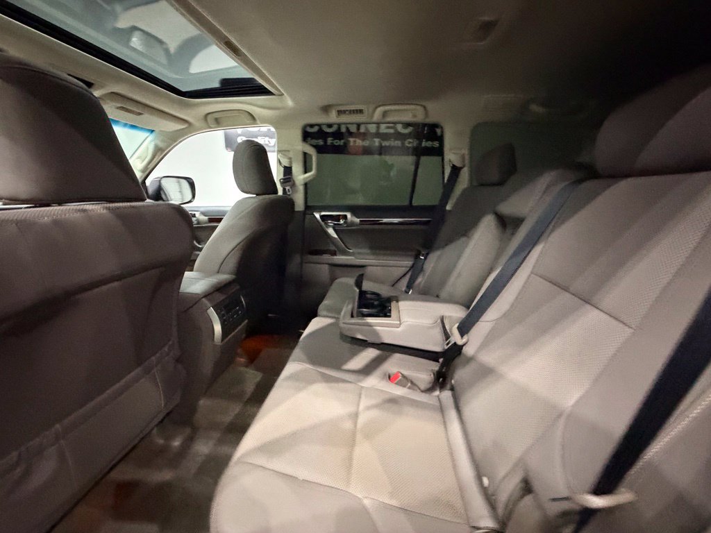Used 2019 Lexus GX 460 Premium AWD/4WD image 24
