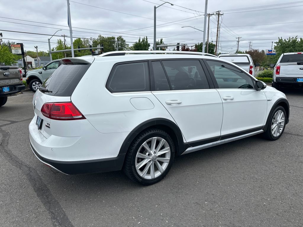 Used 2017 Volkswagen Golf Alltrack SE AWD/4WD image 7