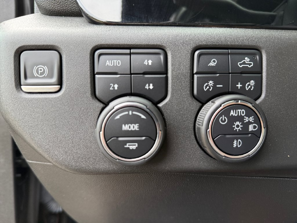 Used 2023 Chevrolet Silverado 1500 ZR2 AWD/4WD image 26