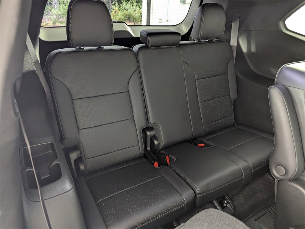 Used 2025 Buick Enclave Sport Touring w/ LPO, All-Weather Package image 36