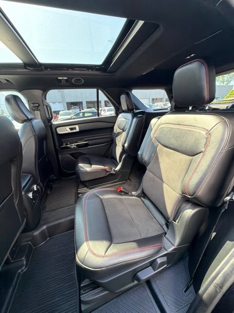 Used 2023 Ford Explorer ST-Line w/ Class IV Trailer Tow Package AWD/4WD image 21