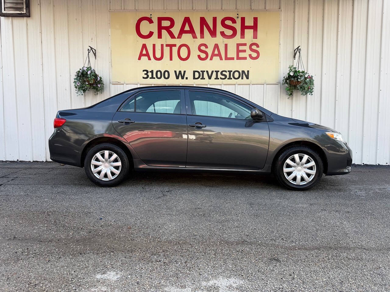 Used 2010 Toyota Corolla LE FWD image 2