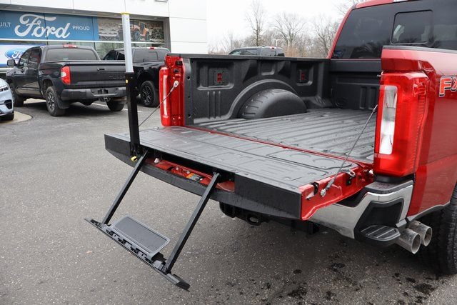 New 2026 Ford F350 XLT w/ FX4 Off-Road Package AWD/4WD image 17