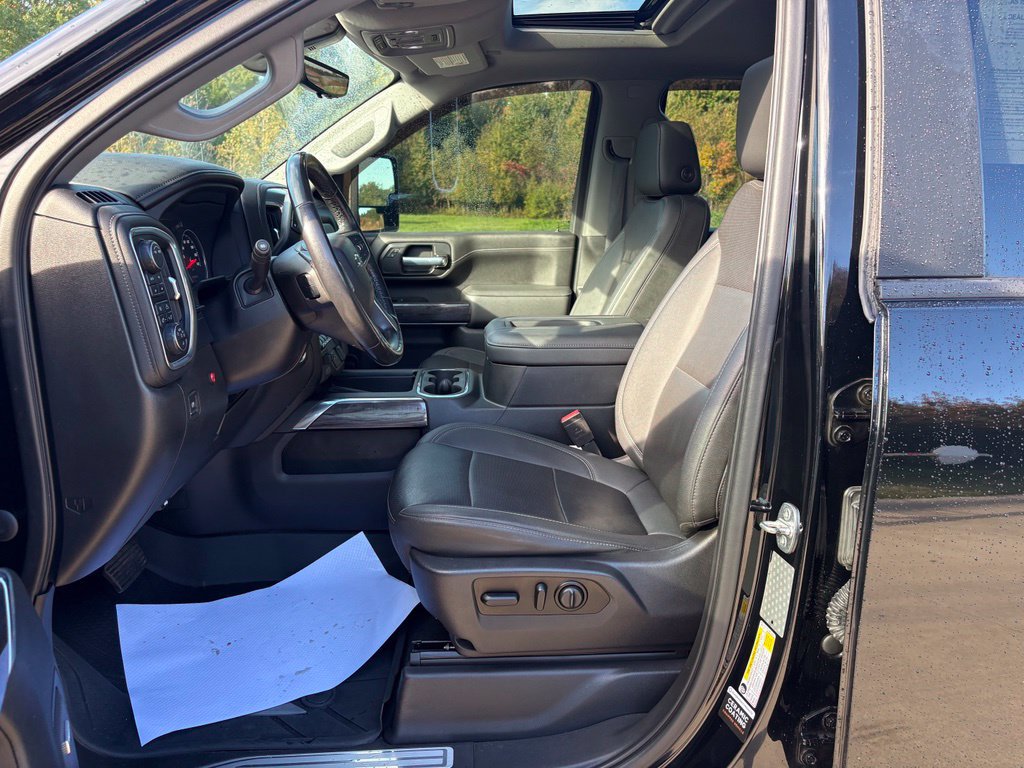Used 2021 Chevrolet Silverado 3500 LTZ w/ LTZ Plus Package AWD/4WD image 16