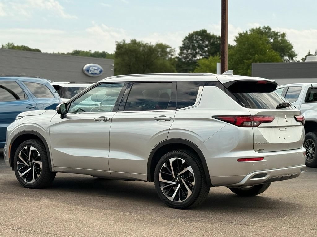 Used 2022 Mitsubishi Outlander SEL AWD/4WD image 37