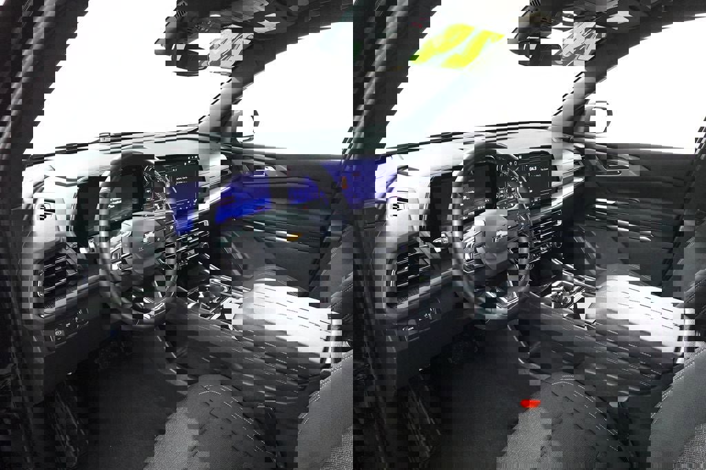 Used 2024 Chevrolet Traverse LT image 13