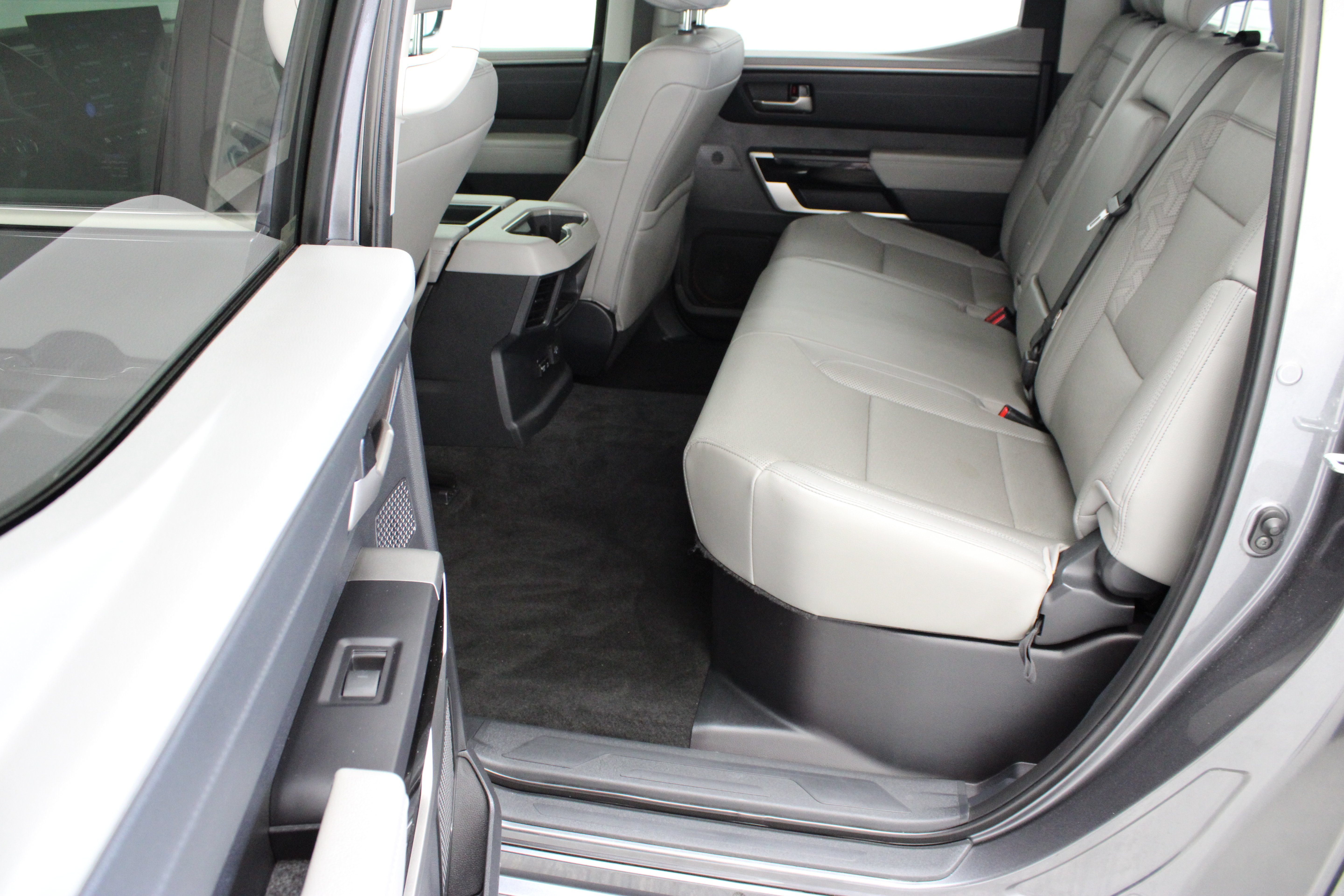 Used 2023 Toyota Tundra Limited AWD/4WD image 33