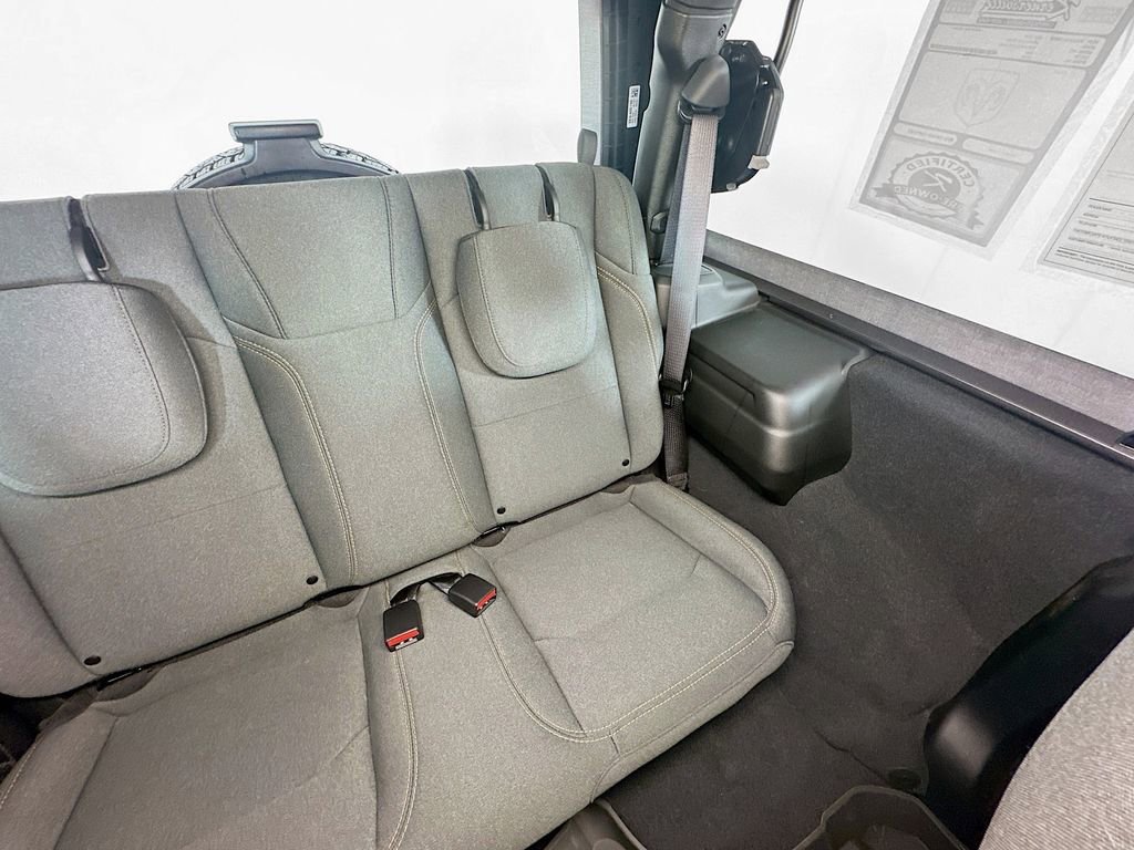 Used 2025 Jeep Wrangler Sport image 14