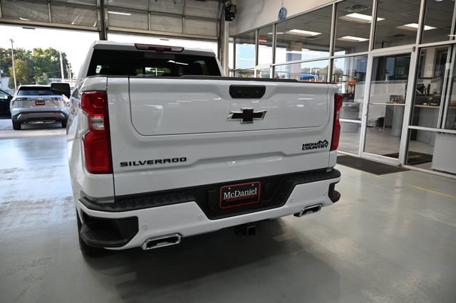 New 2026 Chevrolet Silverado 1500 High Country w/ High Country Premium Package AWD/4WD image 6