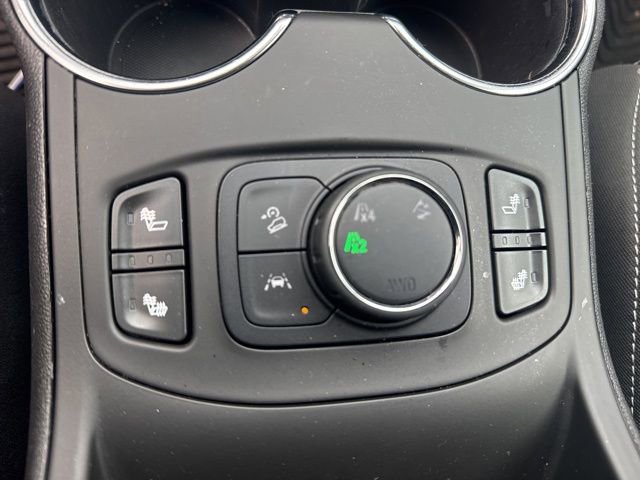Used 2022 GMC Terrain SLT image 16