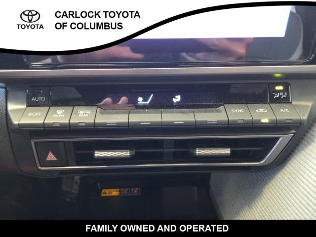 Used 2025 Toyota Camry SE image 26