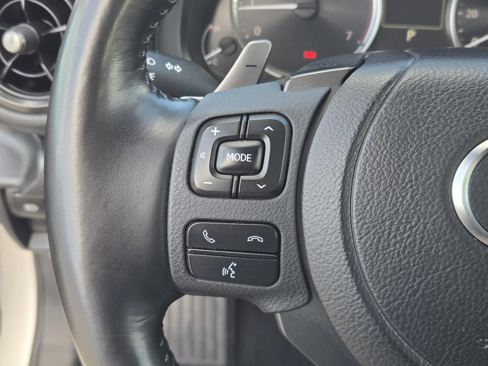 Used 2023 Lexus IS 300 w/ Premium Package RWD image 17