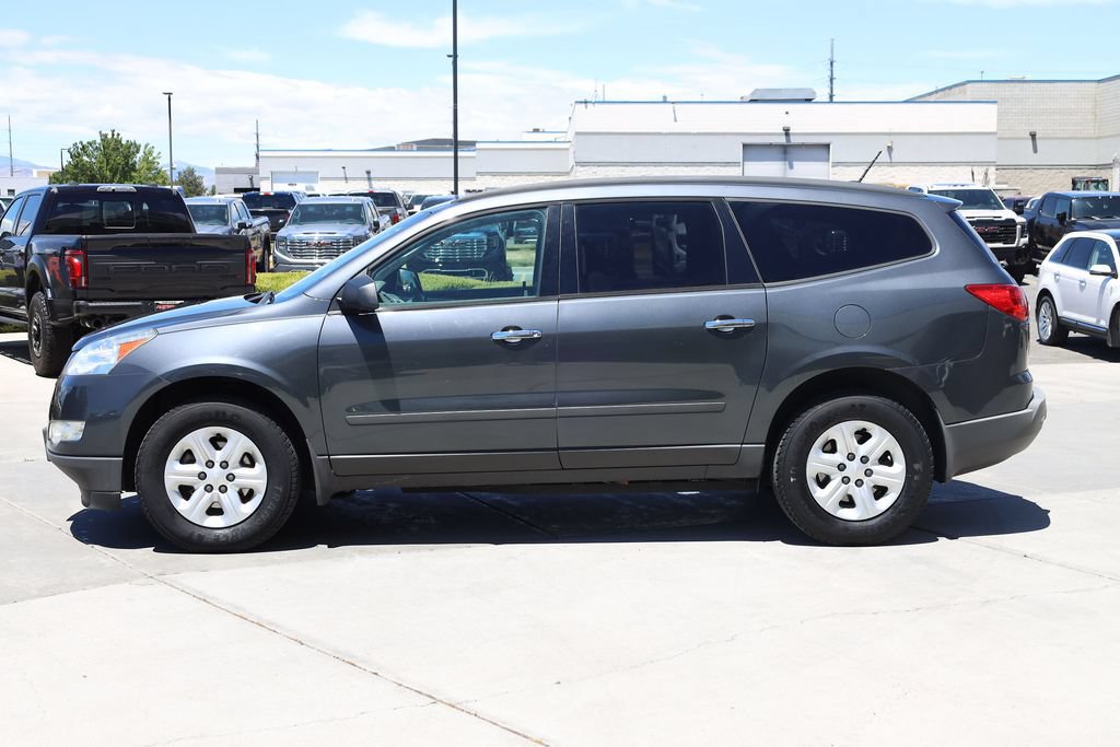 Used 2011 Chevrolet Traverse LS AWD/4WD image 3