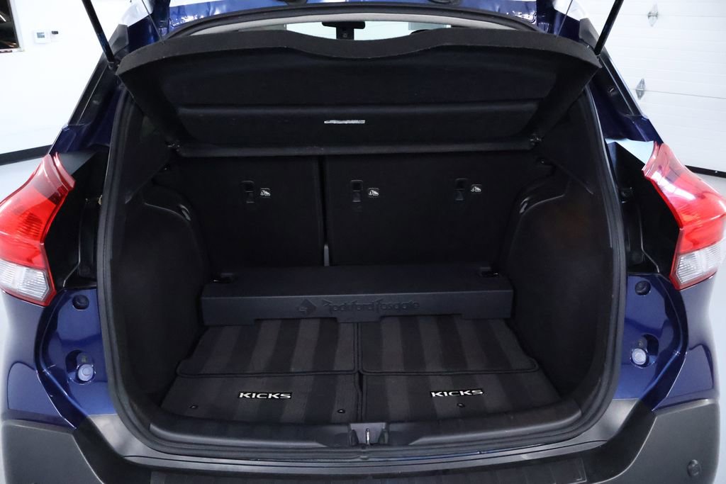 Used 2020 Nissan Kicks SR w/ Exterior Package image 15