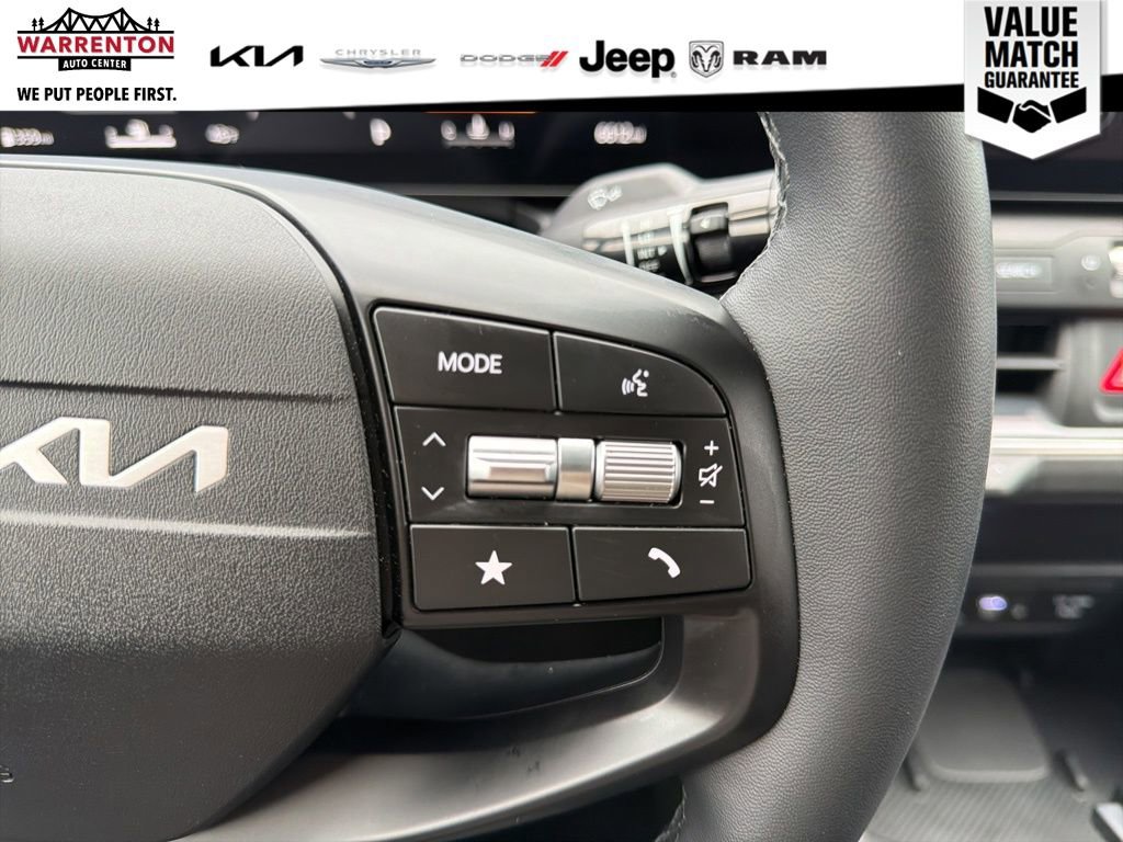 Certified 2025 Kia K4 EX image 17