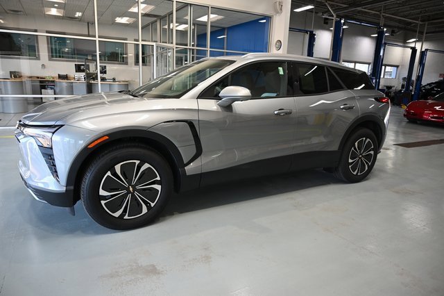 Used 2025 Chevrolet Blazer EV LT image 7